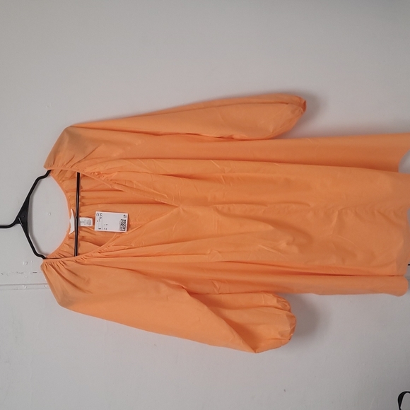 Dress - Picture 1 of 1